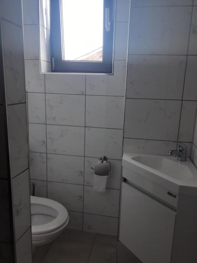 Weisser Schwan Белият Лебед Shkorpilovtsi Esterno foto
